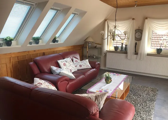 Wohlfuehlen In Gepflegter 70 Qm Oberwohnung