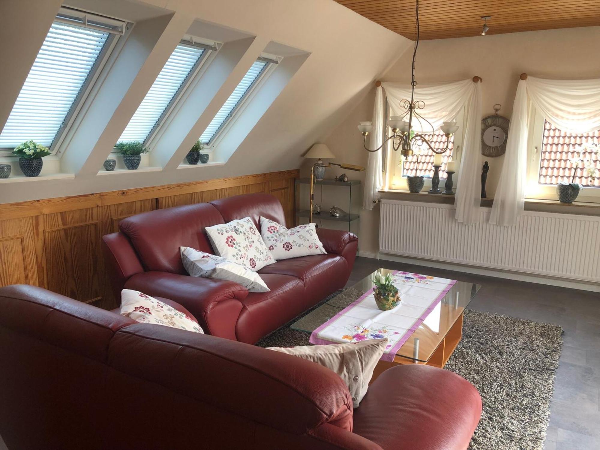 Wohlfuehlen In Gepflegter 70 Qm Oberwohnung
