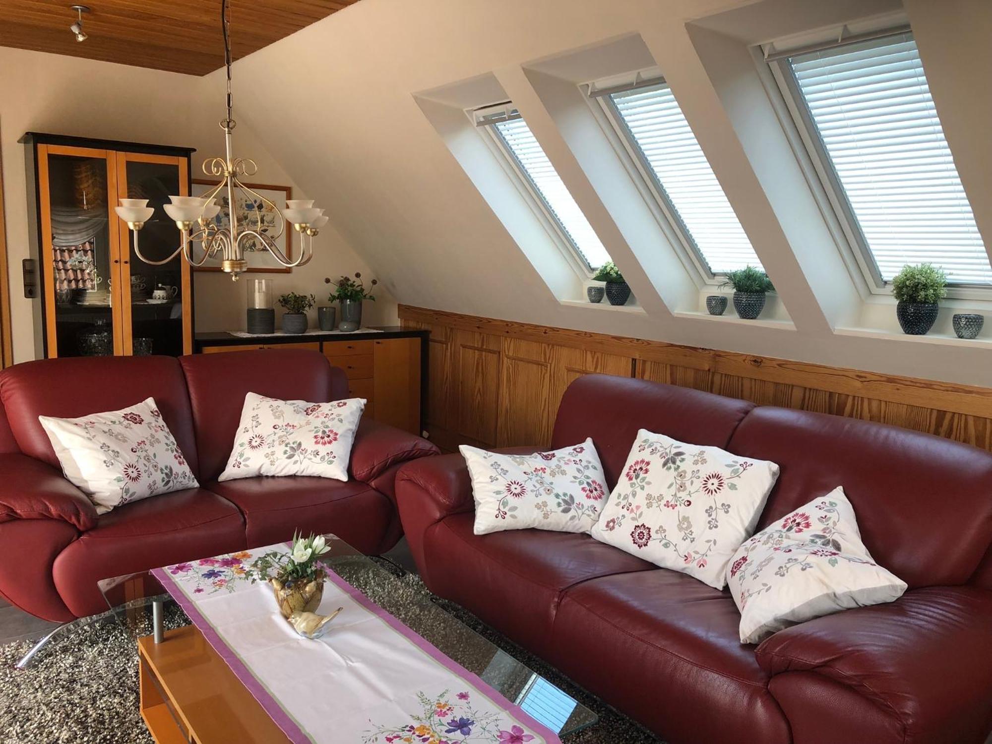 Apartment Wohlfuehlen In Gepflegter 70 Qm Oberwohnung Marienhafe